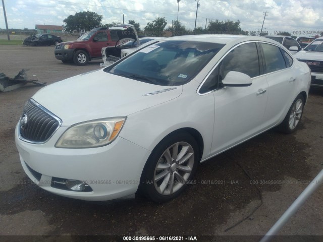 Photo 1 VIN: 1G4PP5SK9D4137230 - BUICK VERANO 