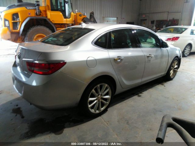 Photo 3 VIN: 1G4PP5SK9D4139480 - BUICK VERANO 