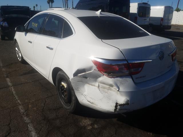 Photo 2 VIN: 1G4PP5SK9D4155808 - BUICK VERANO 