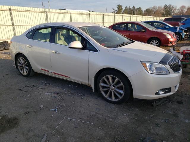 Photo 3 VIN: 1G4PP5SK9D4175153 - BUICK VERANO 