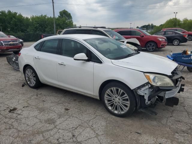 Photo 3 VIN: 1G4PP5SK9D4215179 - BUICK VERANO 