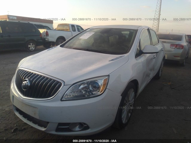 Photo 1 VIN: 1G4PP5SK9D4215599 - BUICK VERANO 