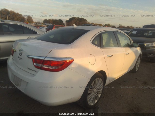 Photo 3 VIN: 1G4PP5SK9D4215599 - BUICK VERANO 