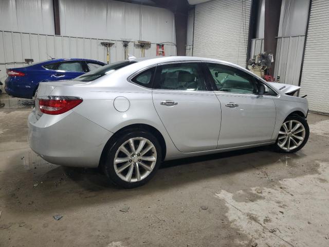 Photo 2 VIN: 1G4PP5SK9D4223220 - BUICK VERANO 