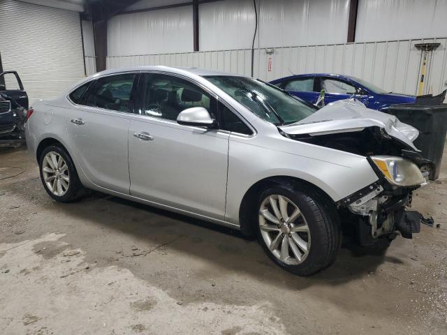 Photo 3 VIN: 1G4PP5SK9D4223220 - BUICK VERANO 