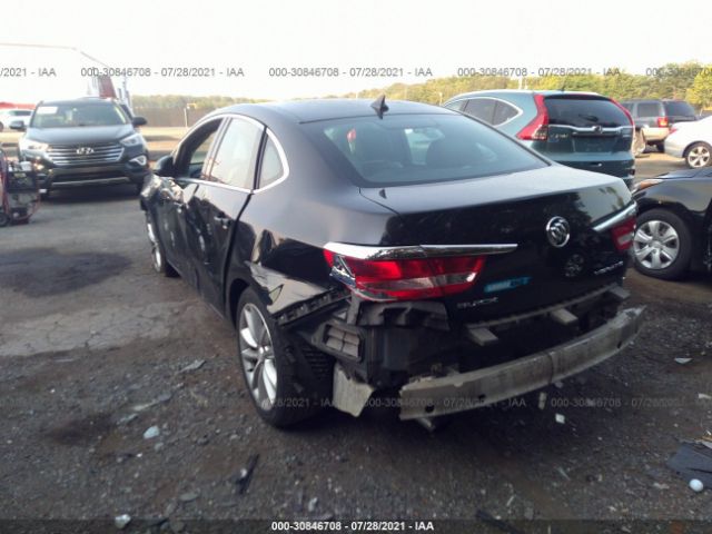 Photo 2 VIN: 1G4PP5SK9E4136127 - BUICK VERANO 