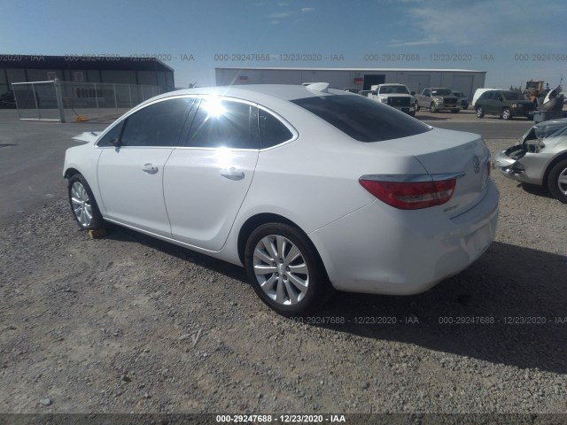 Photo 2 VIN: 1G4PP5SK9F4175172 - BUICK VERANO 