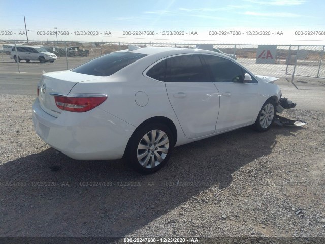 Photo 3 VIN: 1G4PP5SK9F4175172 - BUICK VERANO 