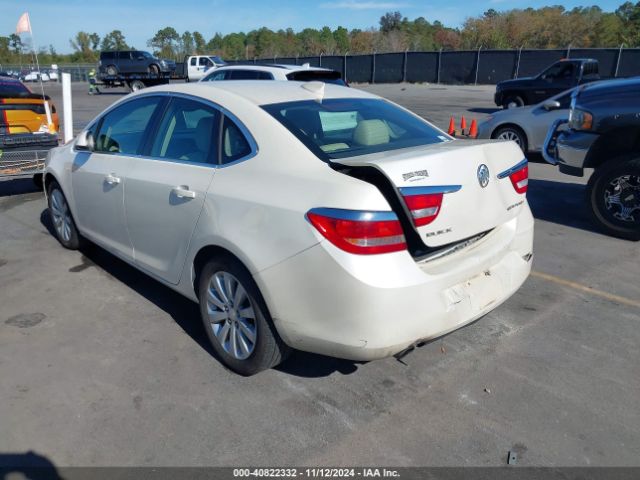 Photo 2 VIN: 1G4PP5SK9G4152251 - BUICK VERANO 