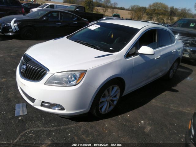 Photo 1 VIN: 1G4PP5SKXC4220020 - BUICK VERANO 