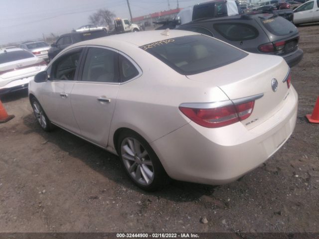 Photo 2 VIN: 1G4PP5SKXD4138385 - BUICK VERANO 