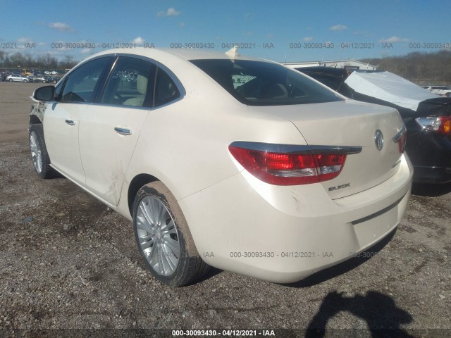 Photo 2 VIN: 1G4PP5SKXD4173833 - BUICK VERANO 