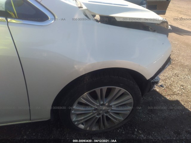 Photo 5 VIN: 1G4PP5SKXD4173833 - BUICK VERANO 