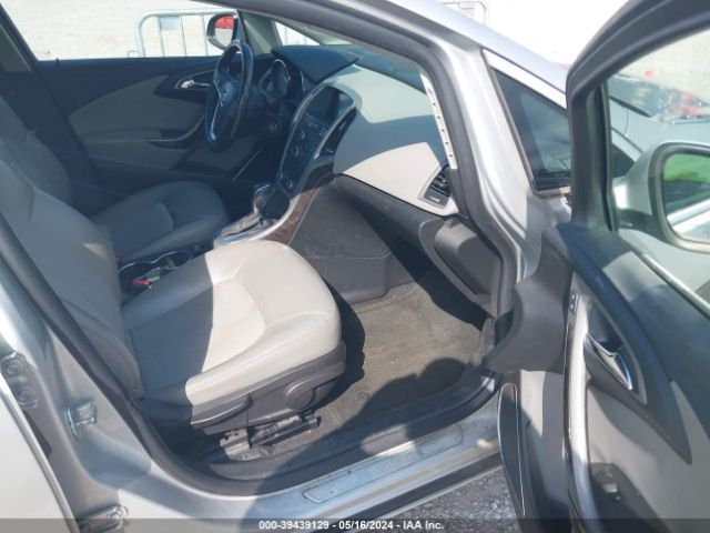 Photo 4 VIN: 1G4PP5SKXD4196495 - BUICK VERANO 