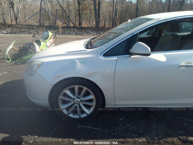 Photo 5 VIN: 1G4PP5SKXD4220228 - BUICK VERANO 