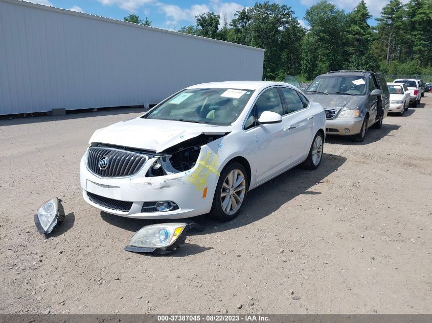 Photo 1 VIN: 1G4PP5SKXE4132717 - BUICK VERANO 