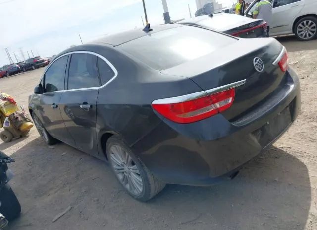 Photo 2 VIN: 1G4PP5SKXE4136640 - BUICK VERANO 