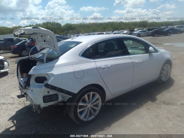 Photo 3 VIN: 1G4PP5SKXE4209456 - BUICK VERANO 