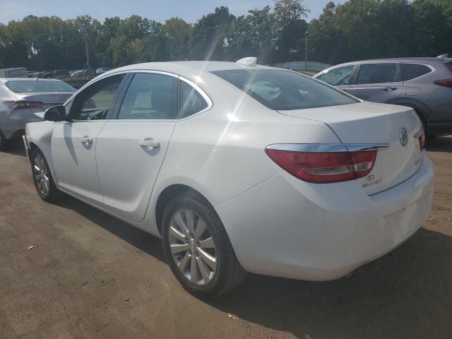 Photo 1 VIN: 1G4PP5SKXF4208826 - BUICK VERANO 