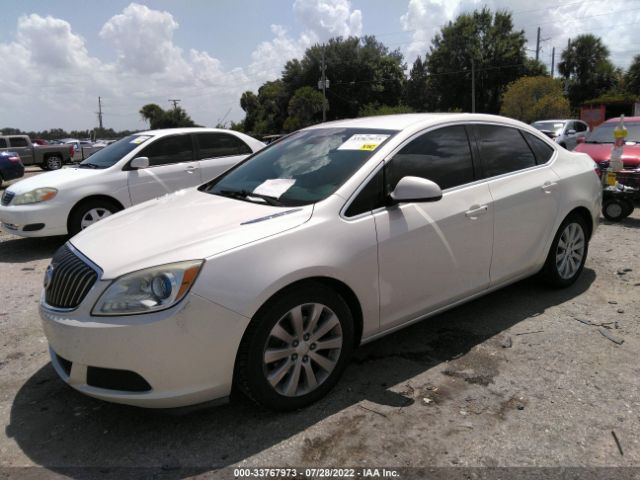 Photo 1 VIN: 1G4PP5SKXG4110851 - BUICK VERANO 