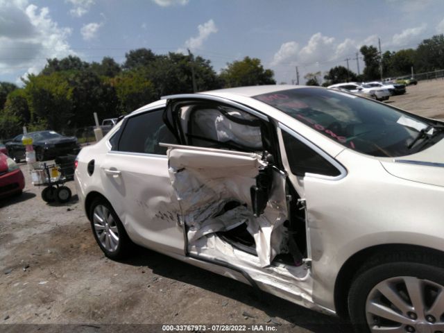 Photo 5 VIN: 1G4PP5SKXG4110851 - BUICK VERANO 