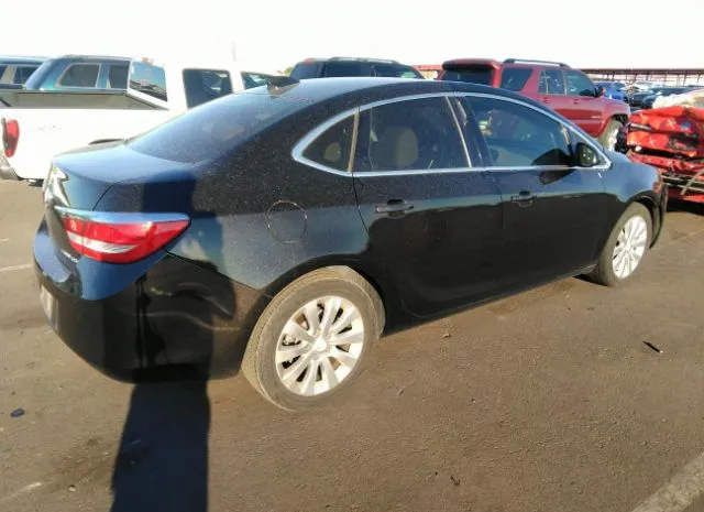 Photo 3 VIN: 1G4PP5SKXG4139752 - BUICK VERANO 