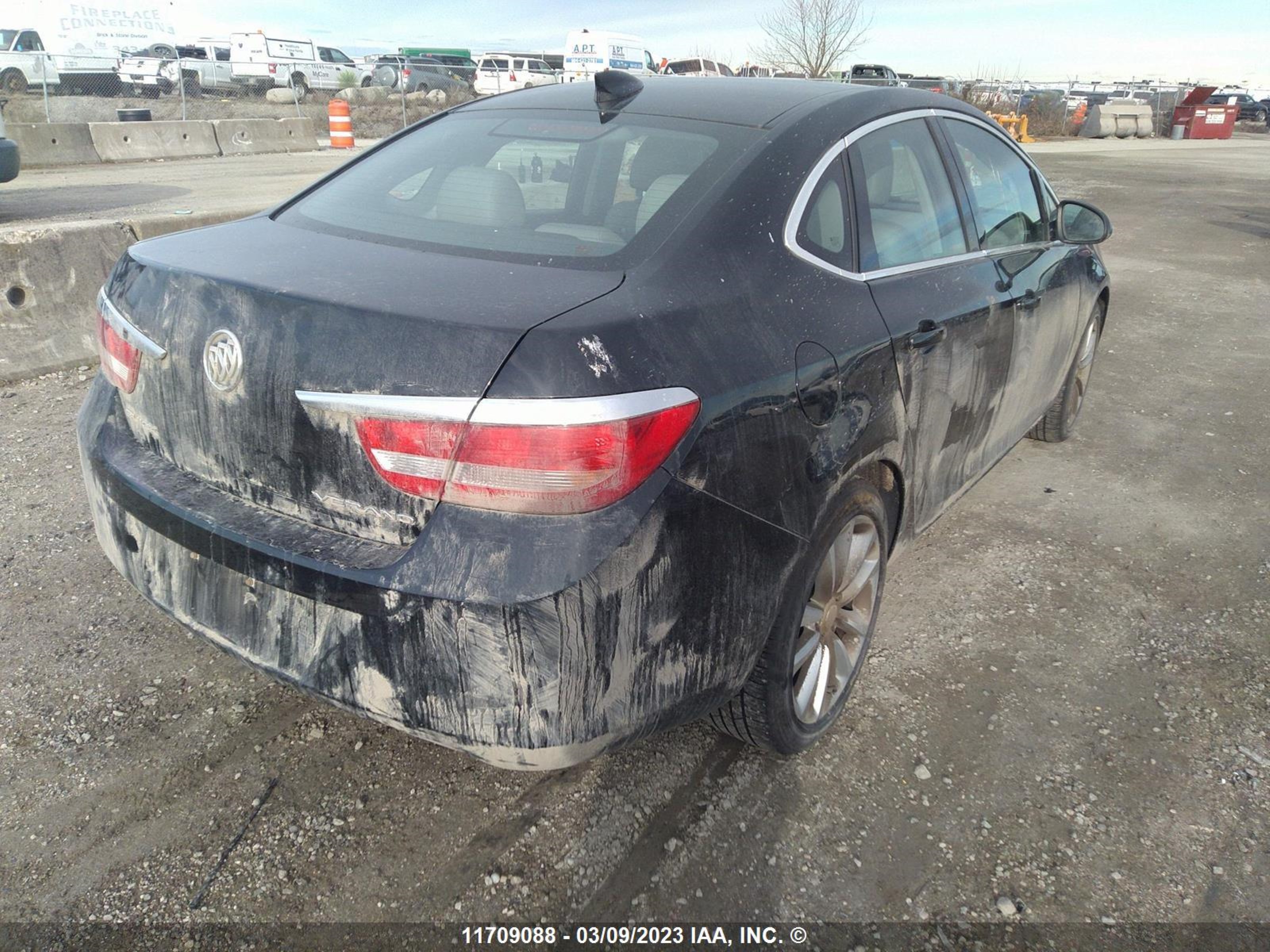 Photo 3 VIN: 1G4PP5SKXH4100418 - BUICK VERANO 