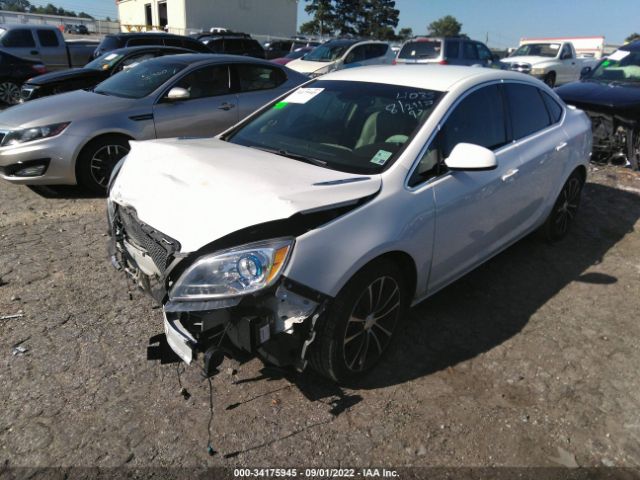 Photo 1 VIN: 1G4PR5SK0H4104035 - BUICK VERANO 