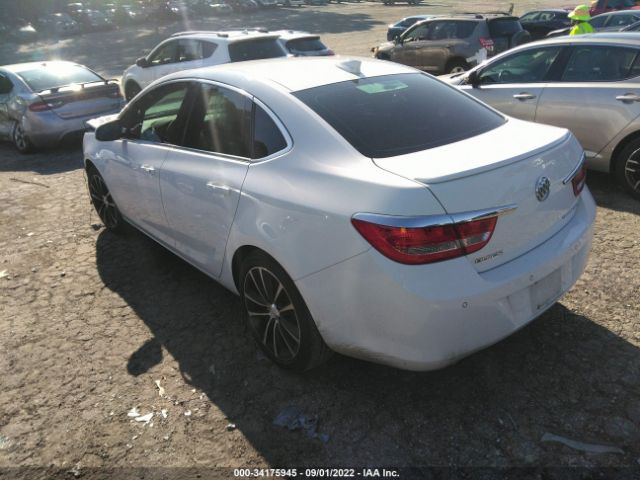 Photo 2 VIN: 1G4PR5SK0H4104035 - BUICK VERANO 