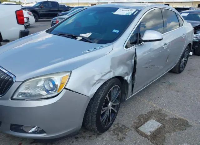 Photo 5 VIN: 1G4PR5SK0H4117559 - BUICK VERANO 