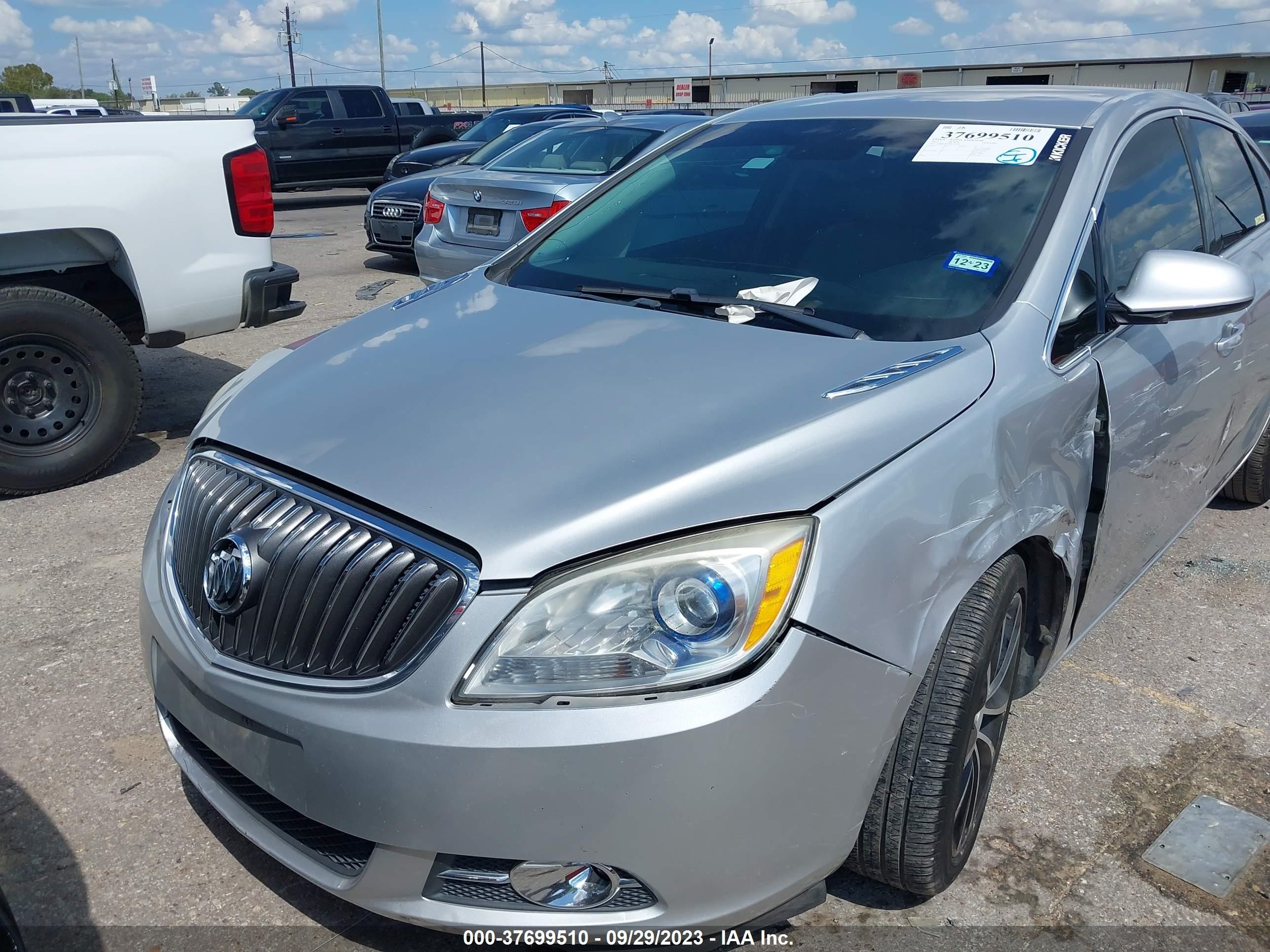 Photo 1 VIN: 1G4PR5SK0H4117559 - BUICK VERANO 