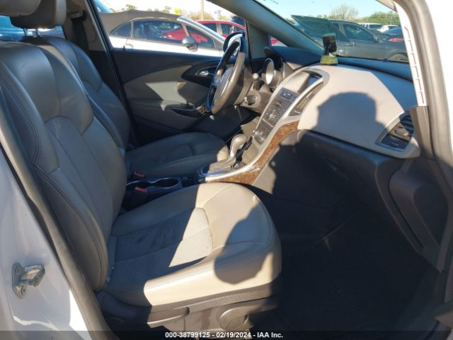 Photo 4 VIN: 1G4PR5SK1C4180498 - BUICK VERANO 