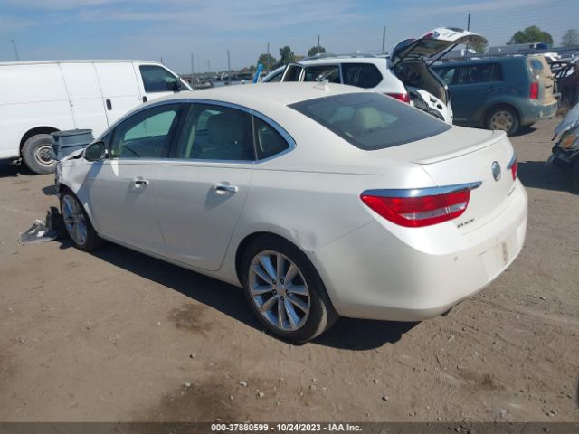 Photo 2 VIN: 1G4PR5SK1D4132971 - BUICK VERANO 