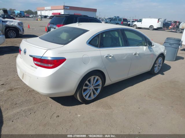 Photo 3 VIN: 1G4PR5SK1D4132971 - BUICK VERANO 