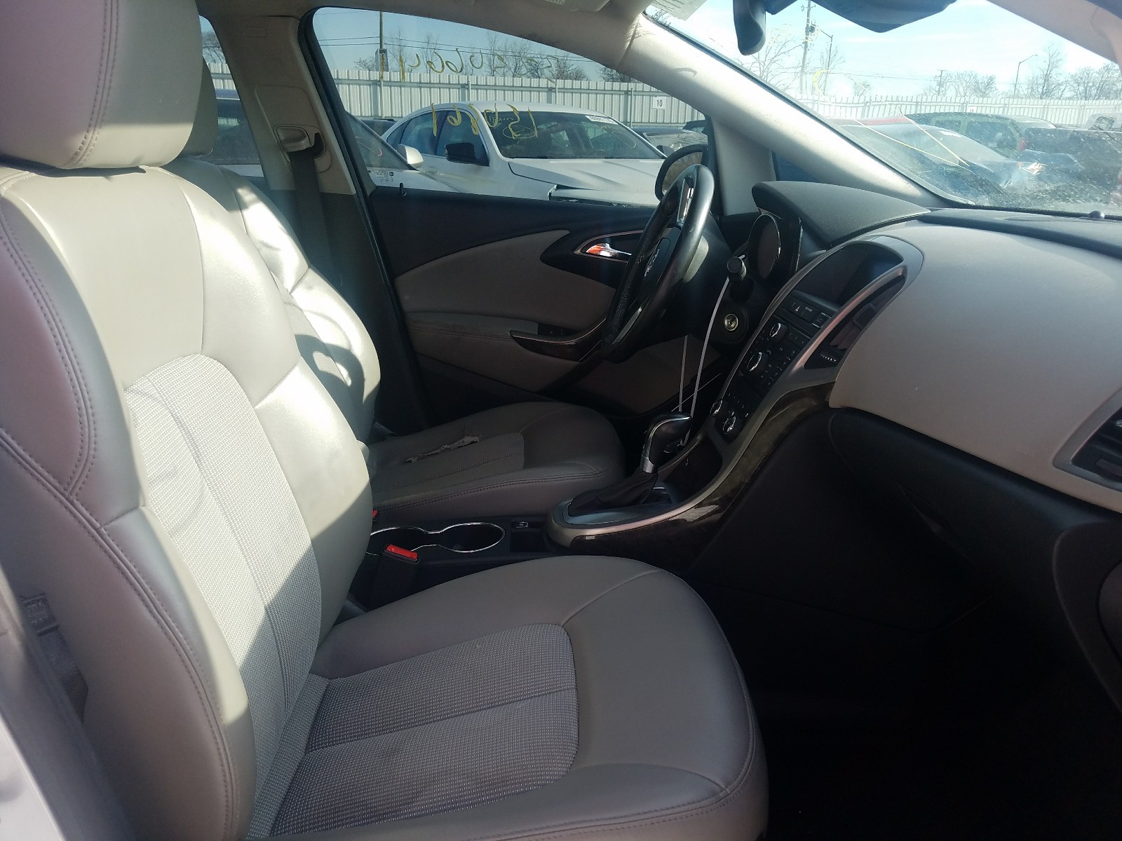 Photo 4 VIN: 1G4PR5SK1E4101088 - BUICK VERANO CON 