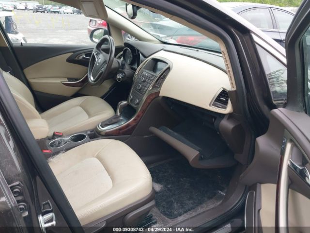 Photo 4 VIN: 1G4PR5SK1E4112818 - BUICK VERANO 