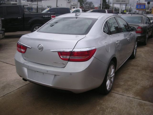 Photo 1 VIN: 1G4PR5SK1F4122900 - BUICK VERANO 