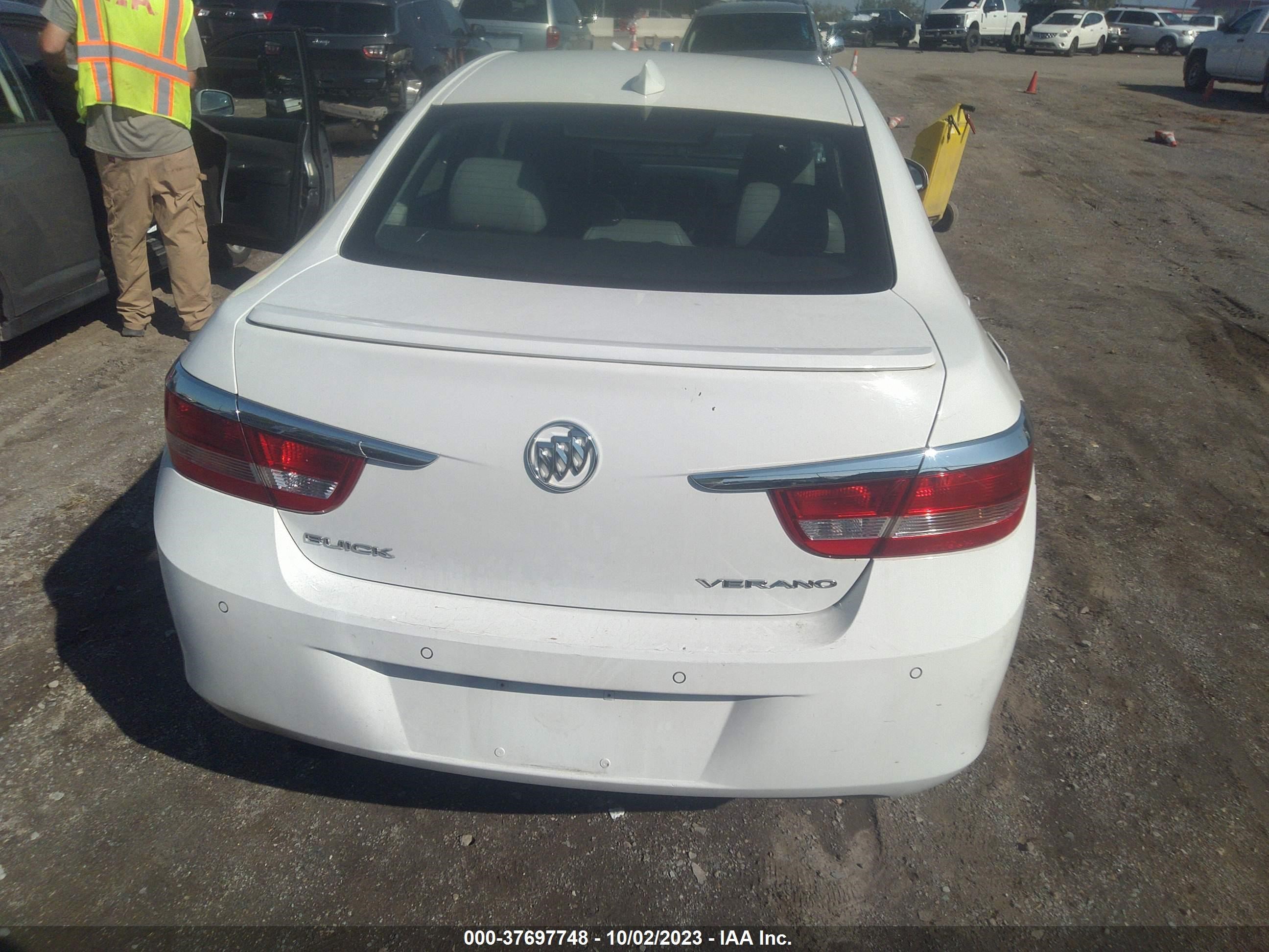 Photo 15 VIN: 1G4PR5SK1H4120728 - BUICK VERANO 