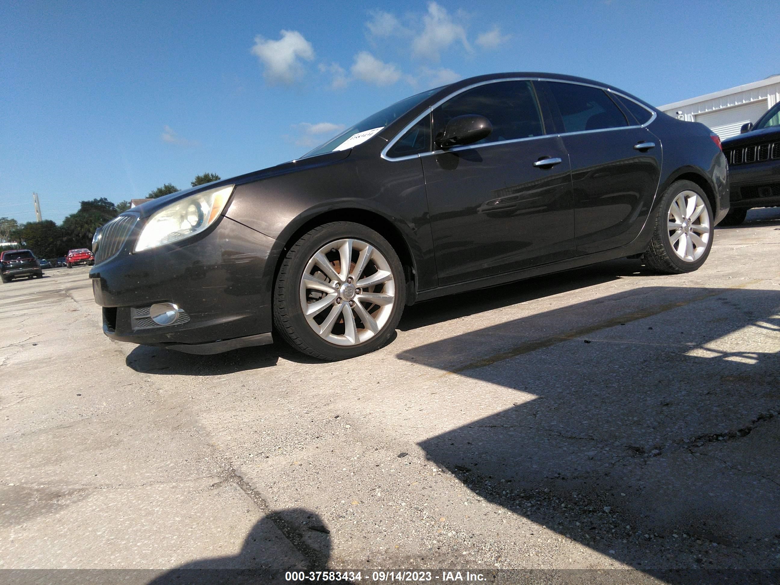 Photo 1 VIN: 1G4PR5SK2E4173367 - BUICK VERANO 