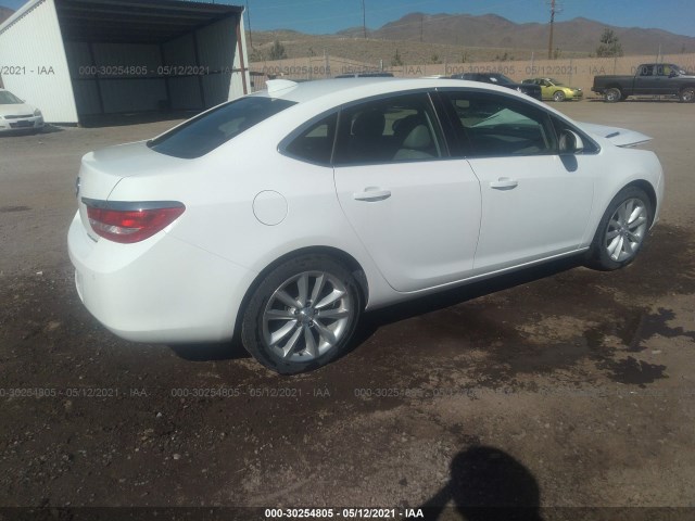 Photo 3 VIN: 1G4PR5SK2F4188761 - BUICK VERANO 