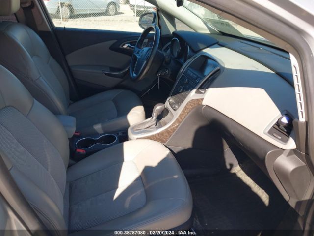 Photo 4 VIN: 1G4PR5SK2G4102477 - BUICK VERANO 