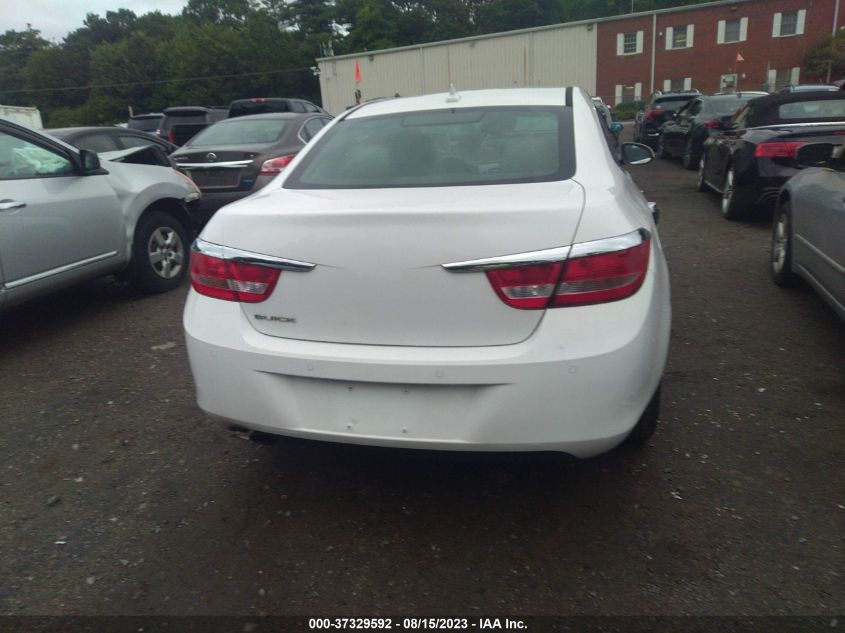 Photo 15 VIN: 1G4PR5SK3C4130203 - BUICK VERANO 