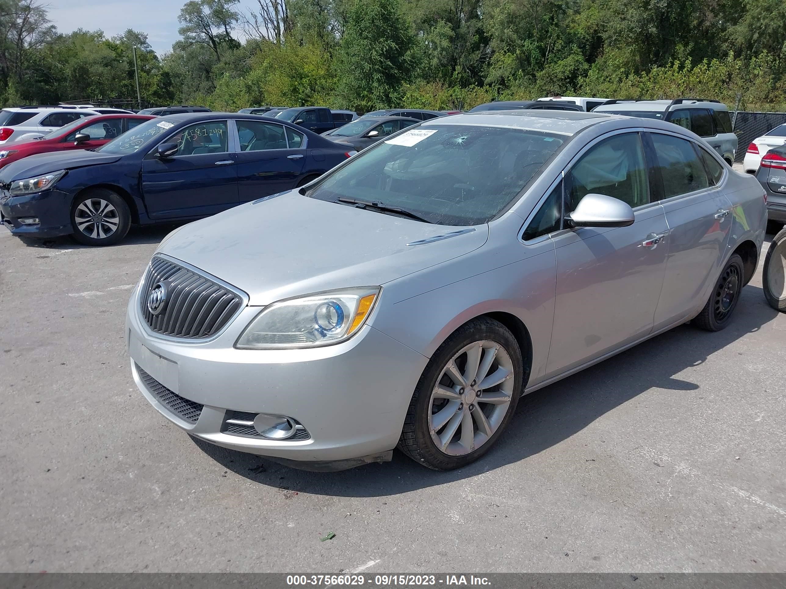 Photo 1 VIN: 1G4PR5SK3C4181135 - BUICK VERANO 