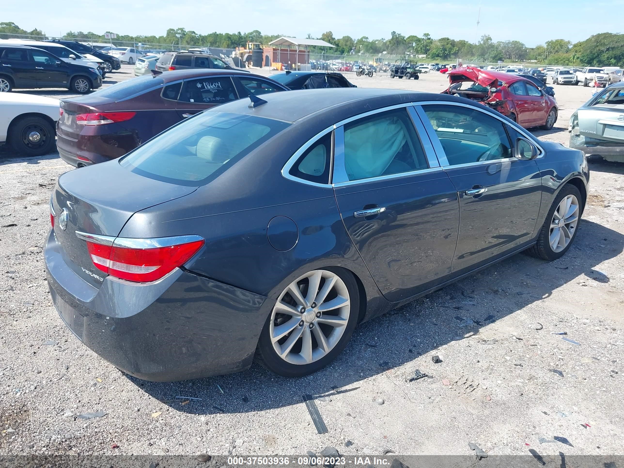 Photo 3 VIN: 1G4PR5SK3C4231774 - BUICK VERANO 