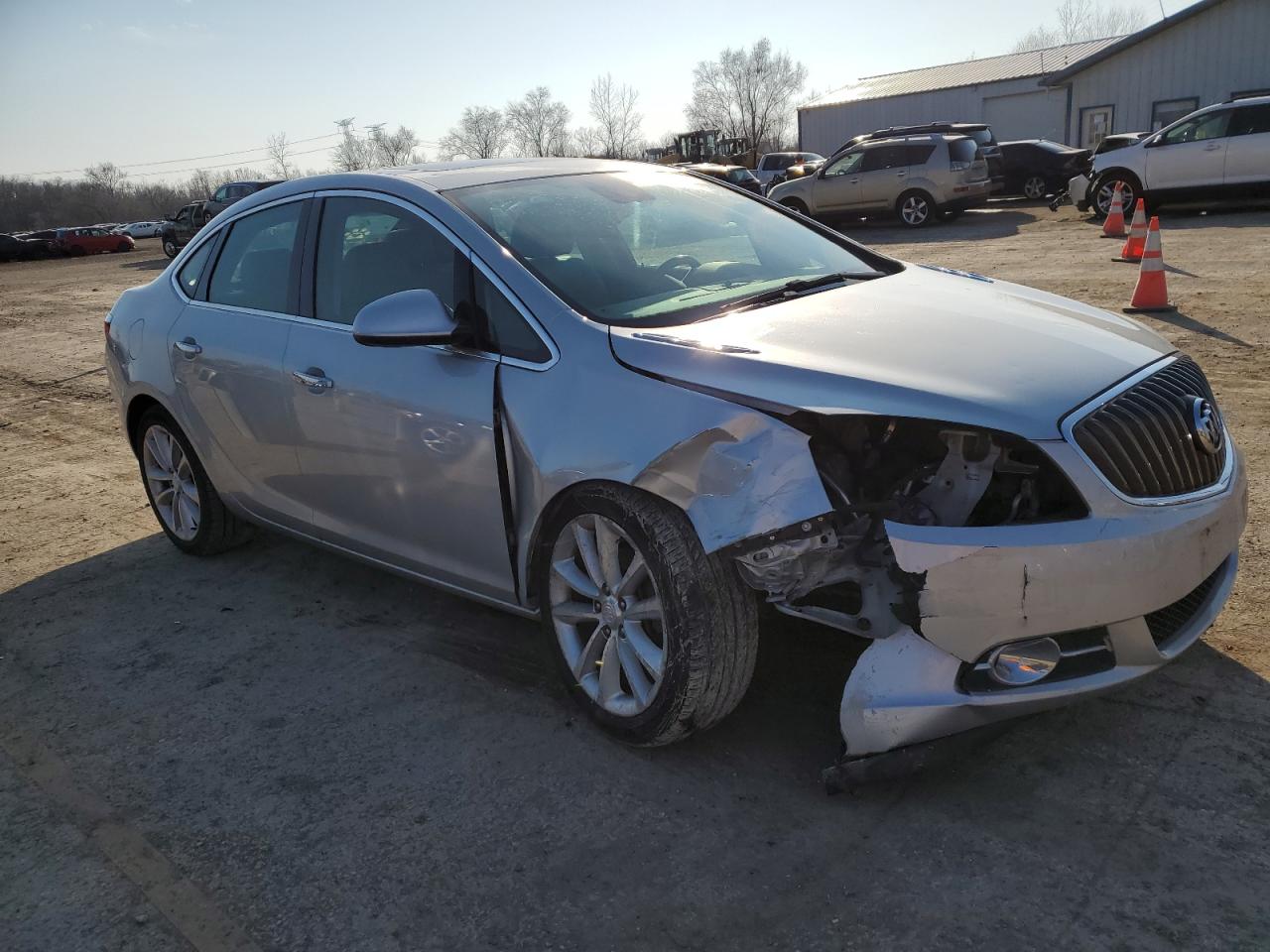 Photo 3 VIN: 1G4PR5SK3D4121177 - BUICK VERANO 