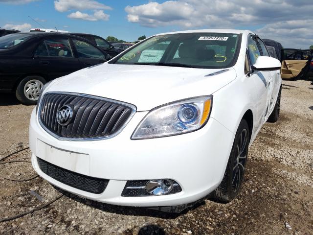 Photo 1 VIN: 1G4PR5SK3H4114560 - BUICK VERANO SPO 