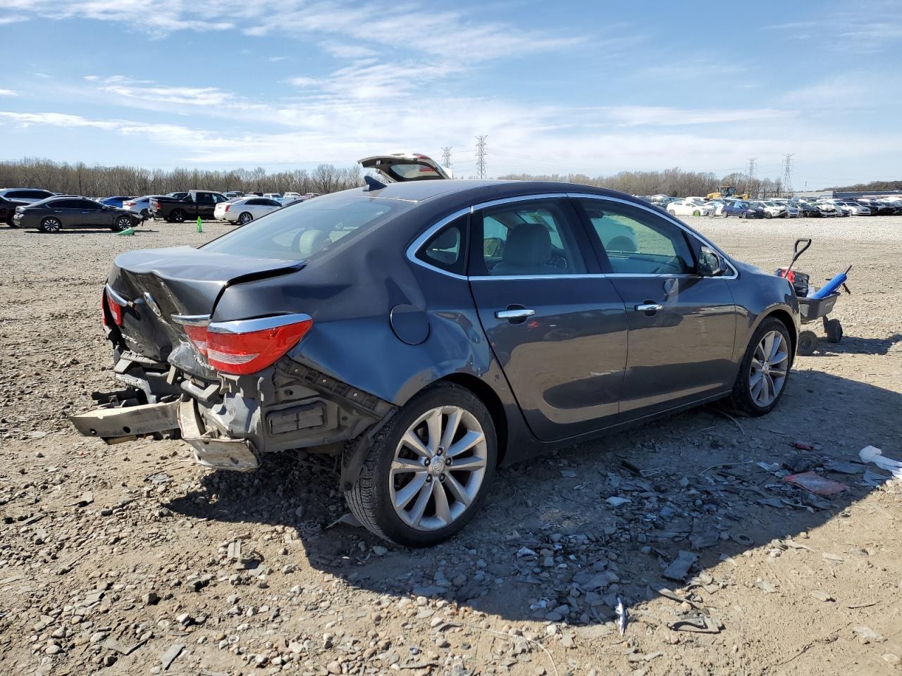 Photo 2 VIN: 1G4PR5SK4C4202090 - BUICK VERANO 