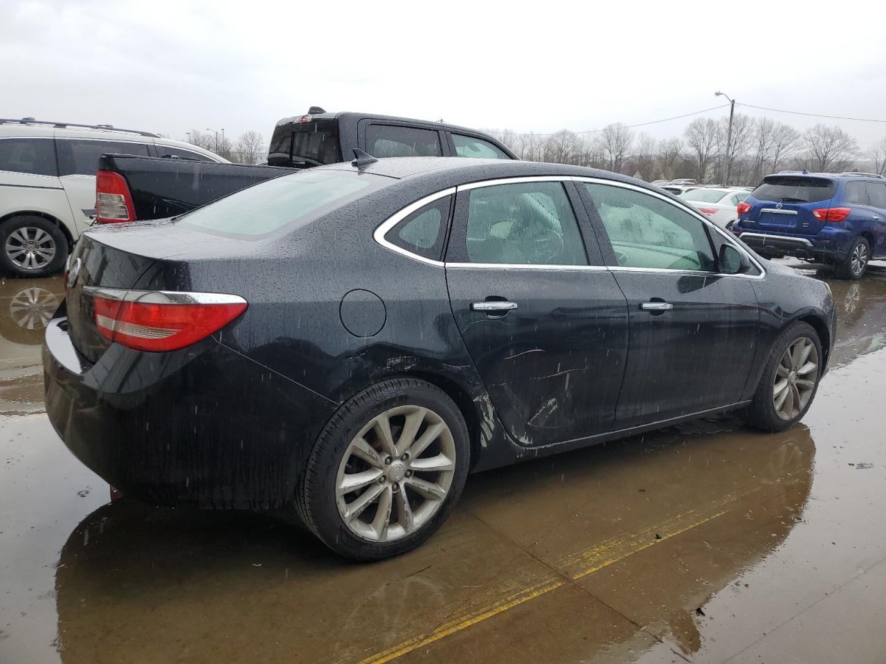 Photo 2 VIN: 1G4PR5SK4E4108097 - BUICK VERANO 