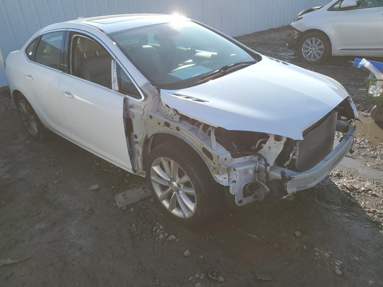 Photo 3 VIN: 1G4PR5SK4G4119474 - BUICK VERANO 