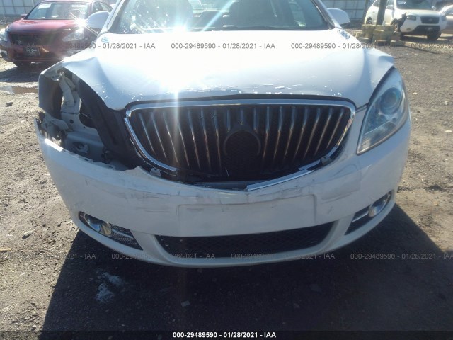 Photo 5 VIN: 1G4PR5SK4H4108640 - BUICK VERANO 